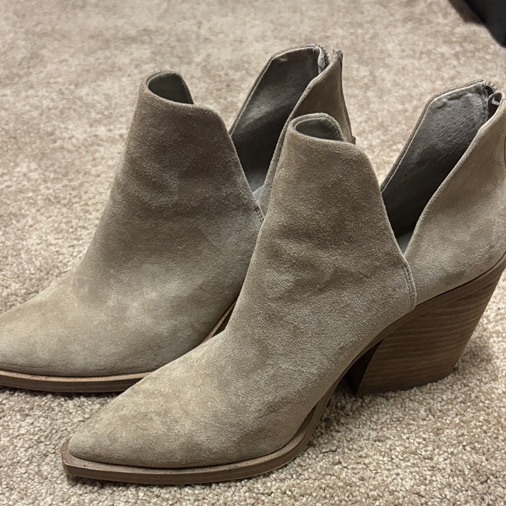 Stylish Tan Ankle Boots for Women